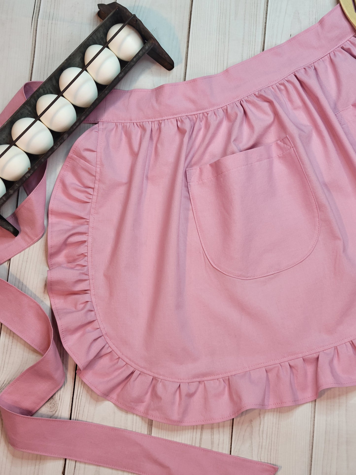 Dusty Rose Pink Retro Half Apron with Ruffles and Pockets