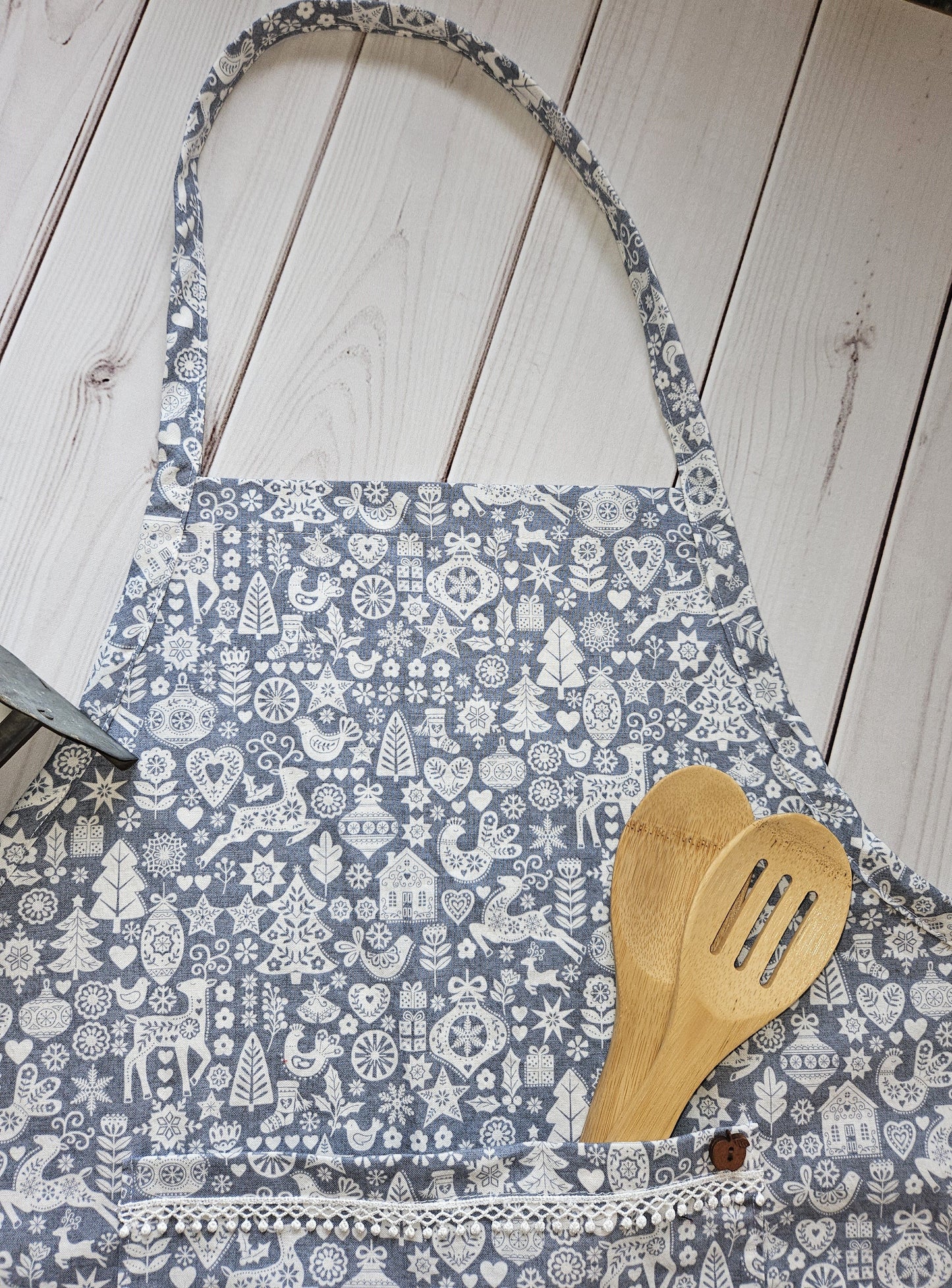Scandinavian Christmas Print Full Vintage-Style Apron with Ruffle and Pocket
