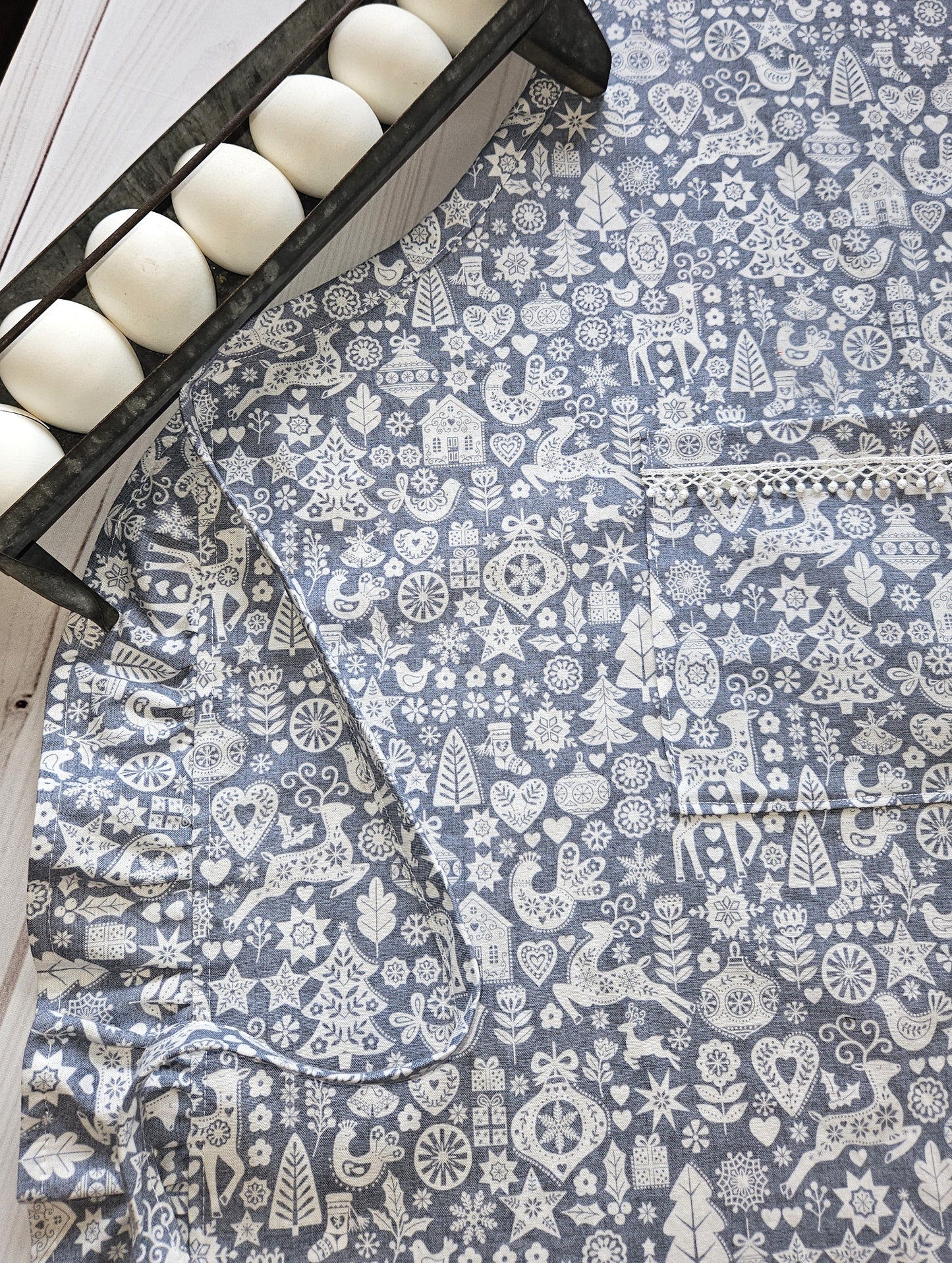 Scandinavian Christmas Print Full Vintage-Style Apron with Ruffle and Pocket