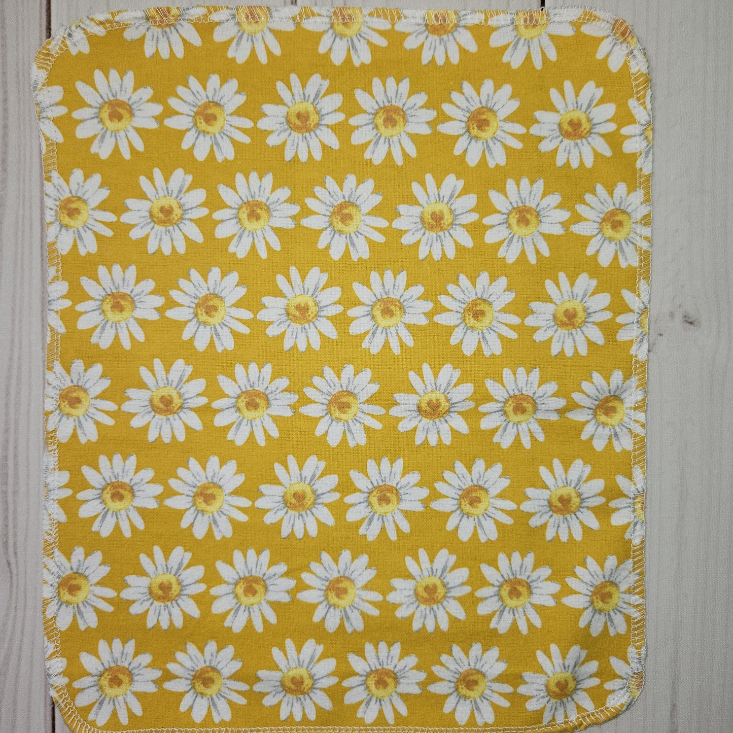 Daisy Print on Yellow Background Paperless Paper Towels