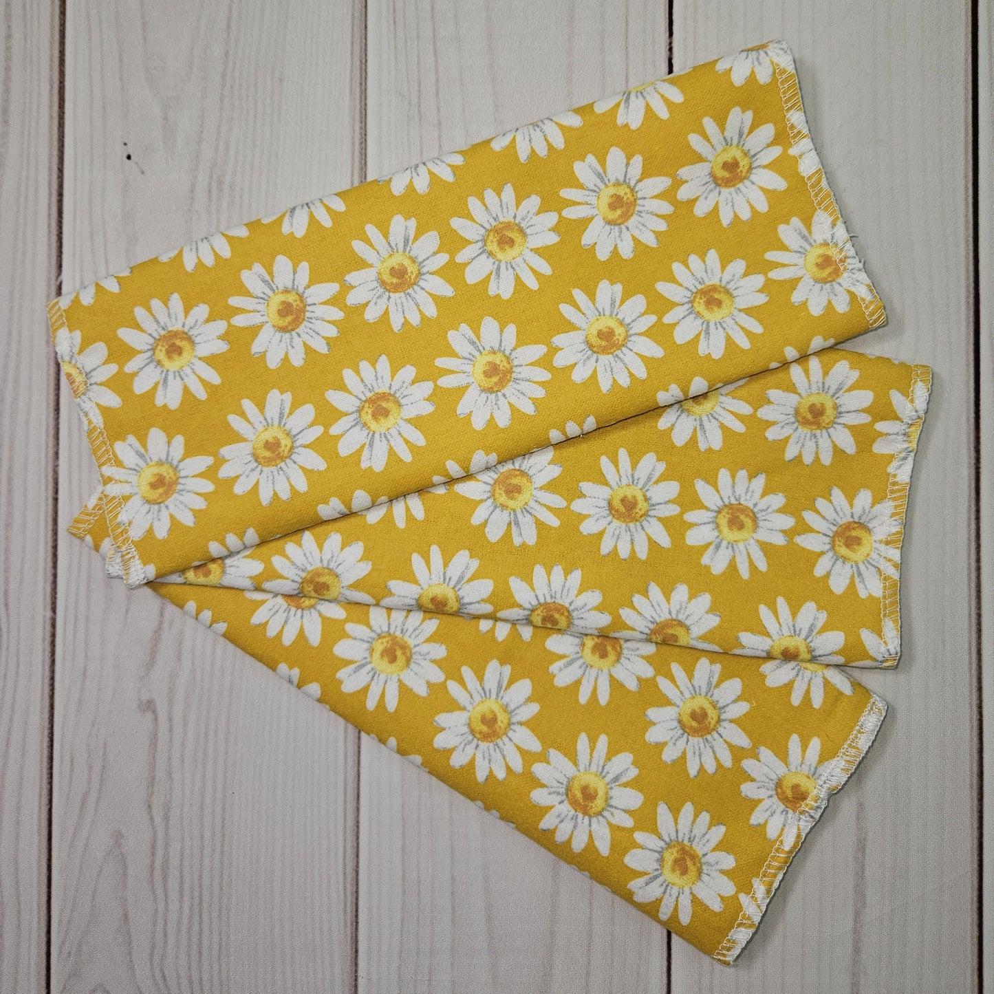 Daisy Print on Yellow Background Paperless Paper Towels