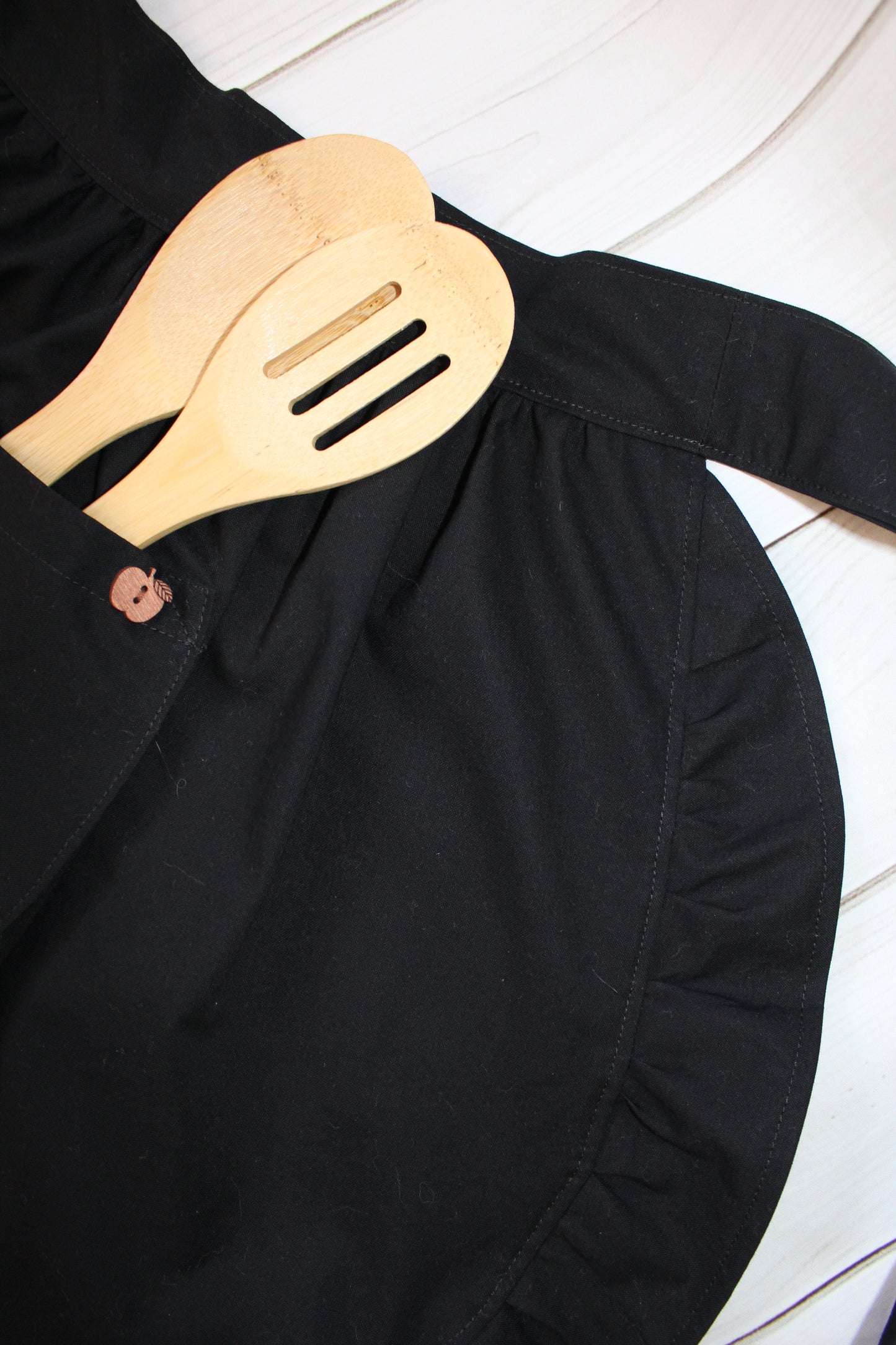Black Retro Half Apron with Ruffles and Pockets