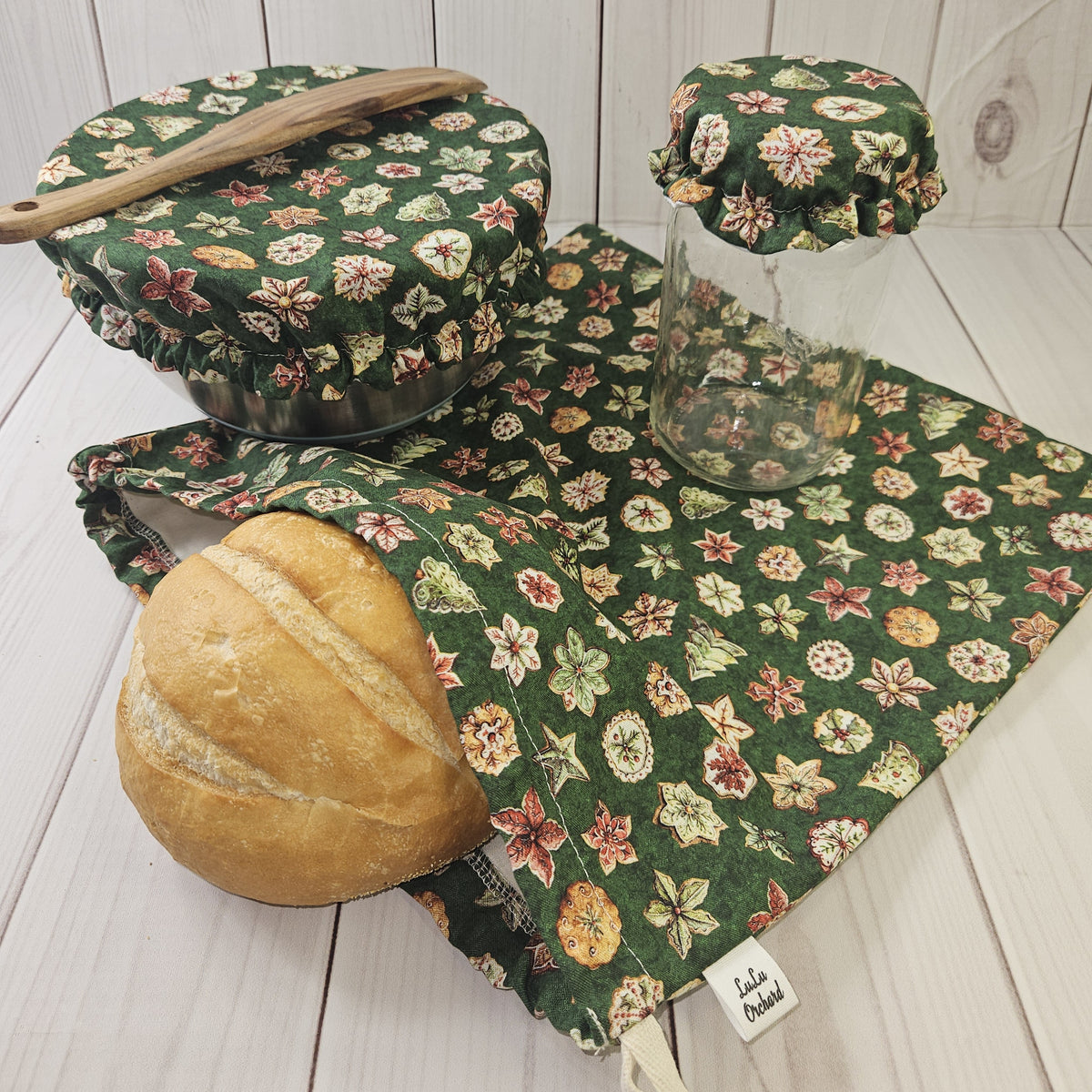 A Cozy Christmas Kitchen Collection
