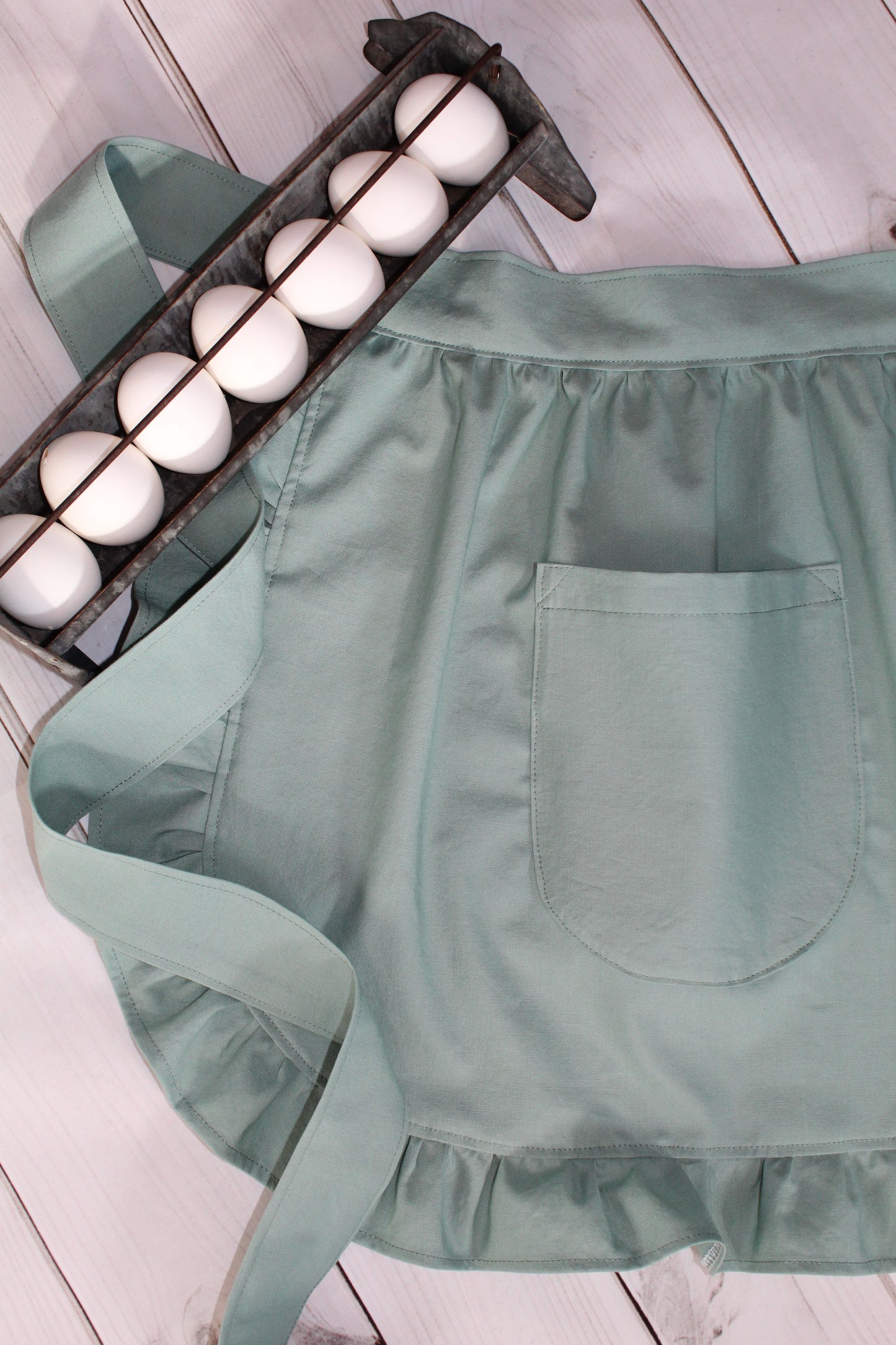 Sage Green Retro Half Apron with Ruffles and Pockets